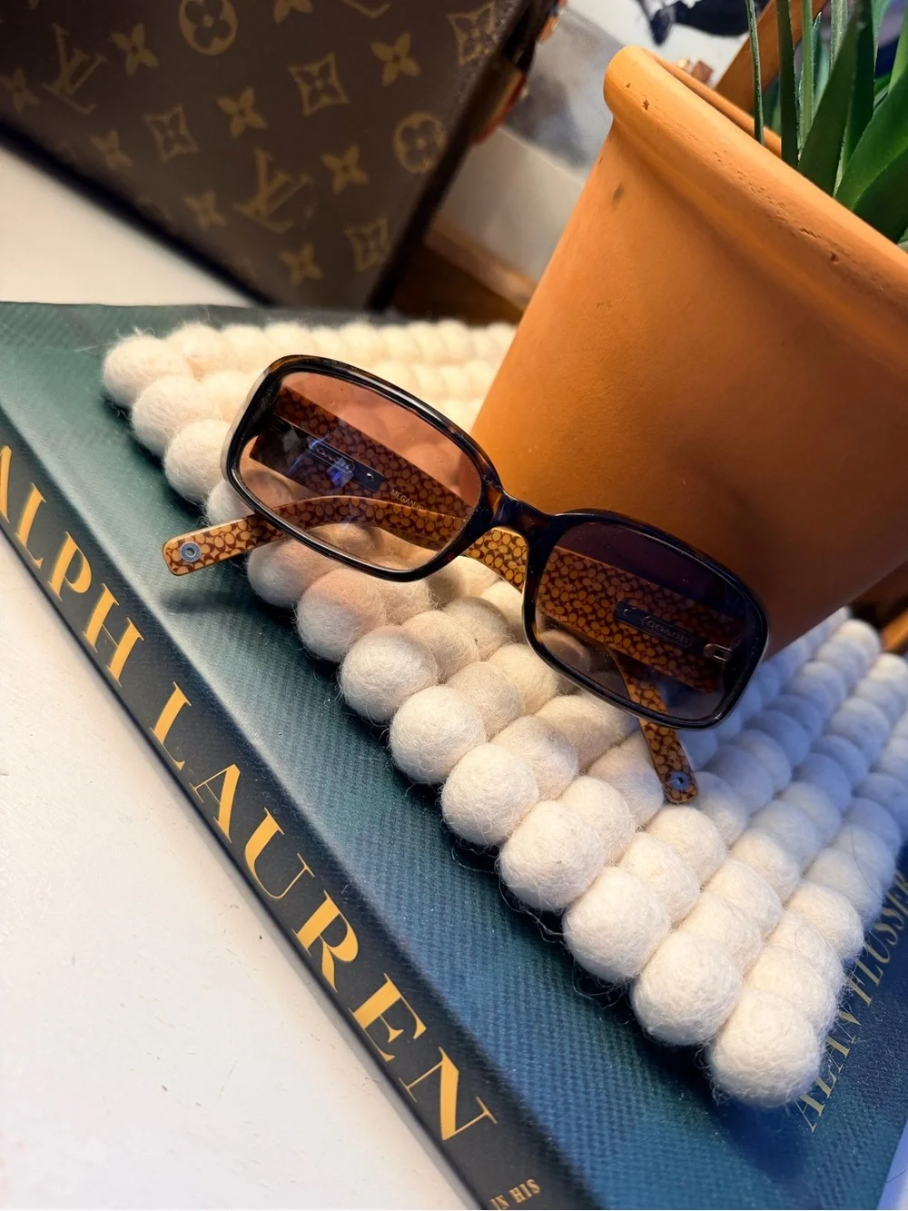 Coach Brown Tortoiseshell Sunglasses with Brown Gradient Lenses - Picture 4 of 14